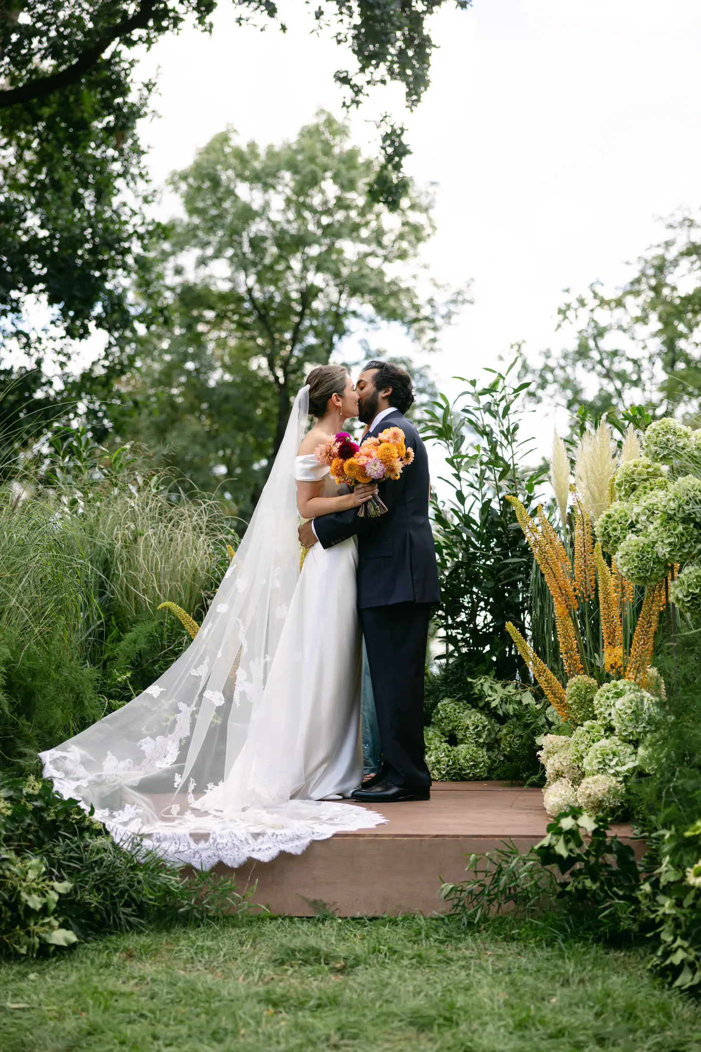 Teresa & Eshan’s Wedding at Bon Repos chateau — photo 178 of 331