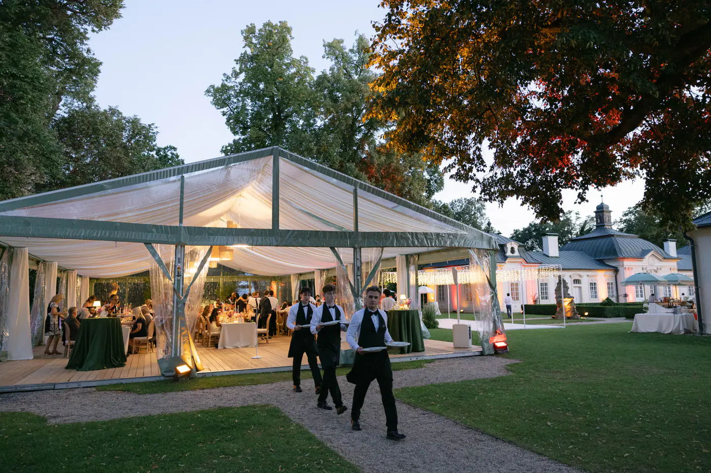 Teresa & Eshan’s Wedding at Bon Repos chateau — photo 273 of 331
